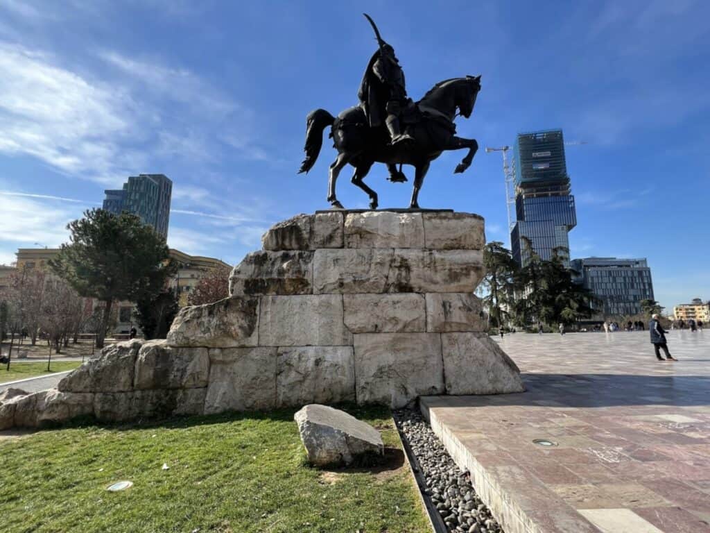 Tirana: Pulzující srdce, které nikdy nespí